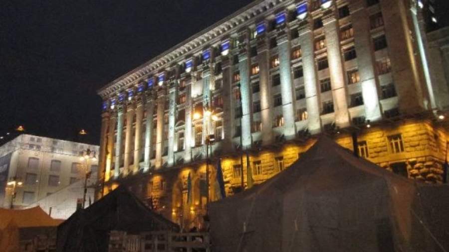 Киевский майдан ждет вестей из Москвы