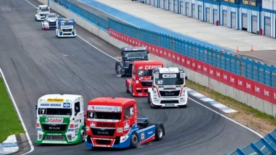 Битва титанов