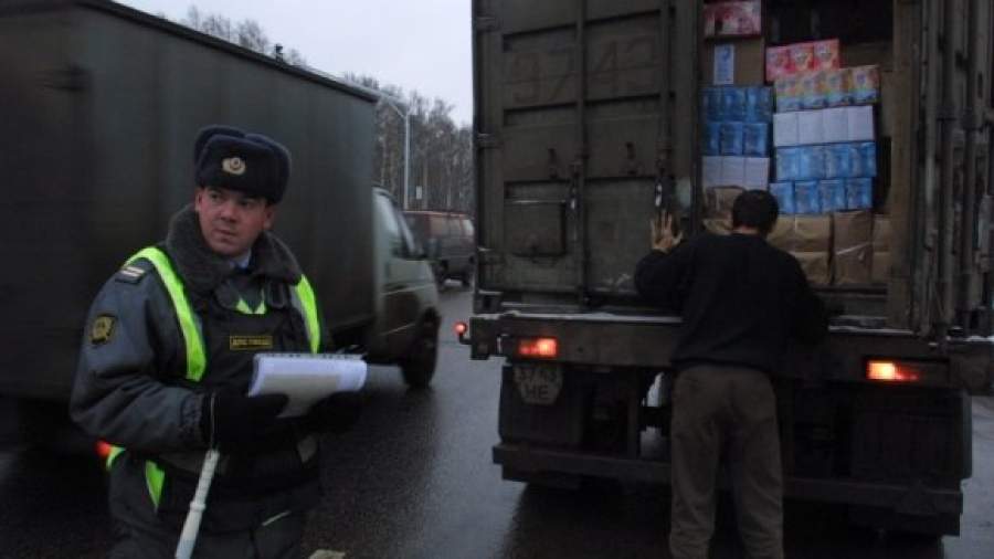 Водителей будут лишать прав за перевозку грузов без накладной
