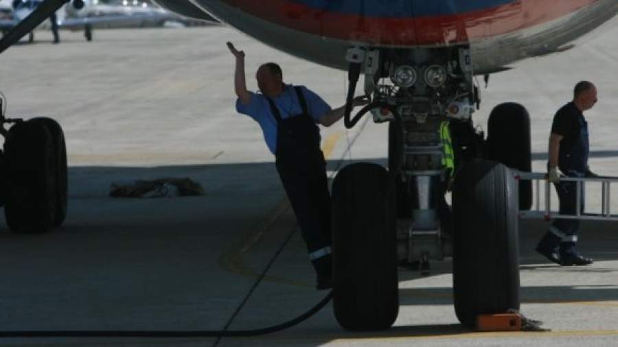 Самолеты хотят перевести на биотопливо, газ и солнечные батареи  