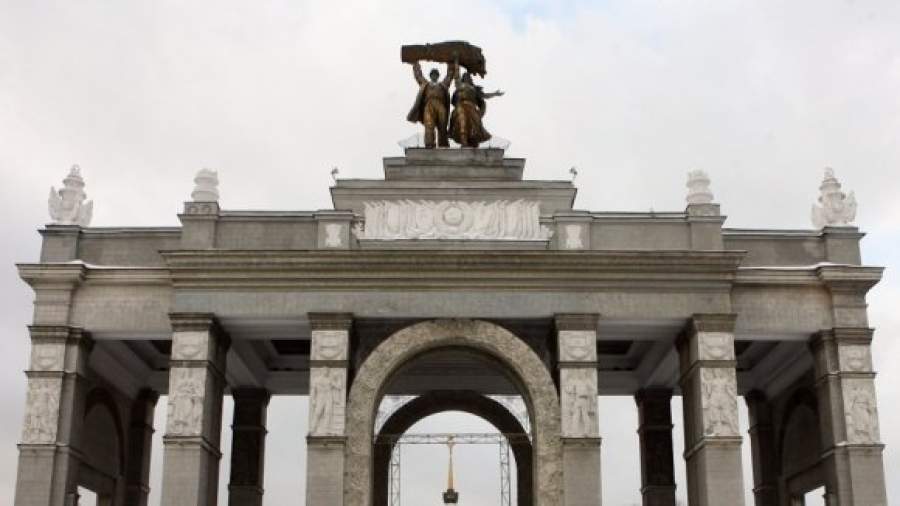 ВДНХ выселяет с территории 4 акул и 20 черепах