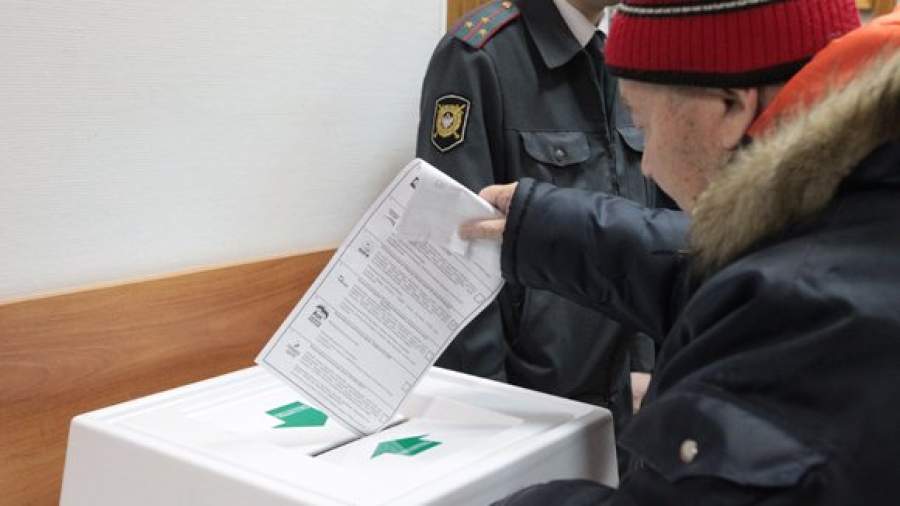 Питерские «эсеры» создадут коалицию с КПРФ и «Яблоком»