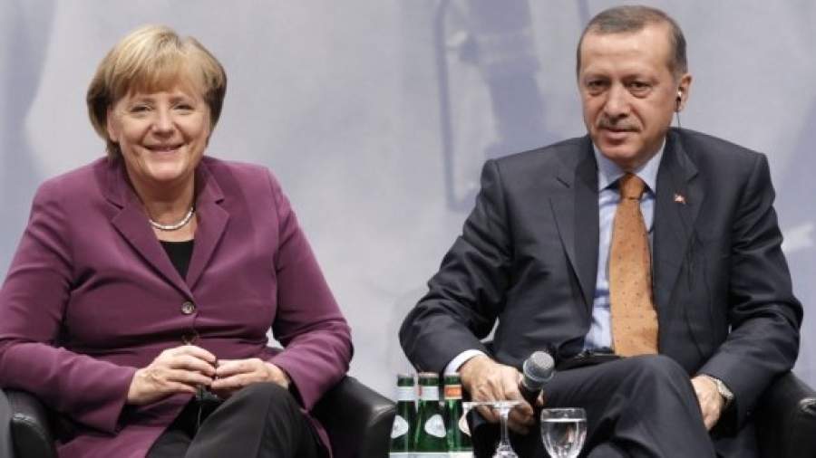 Ангела Меркель помирит Францию и Турцию ради блага Евросоюза
