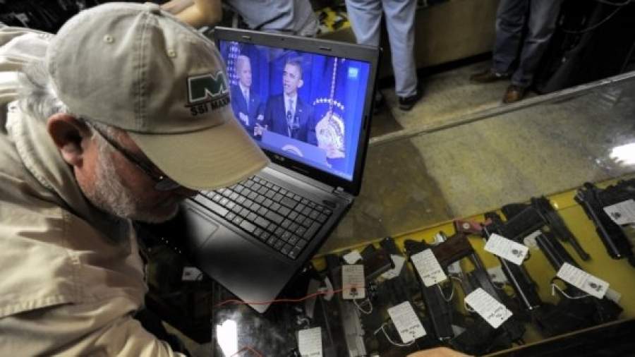 Обама отбирает у населения боевое оружие