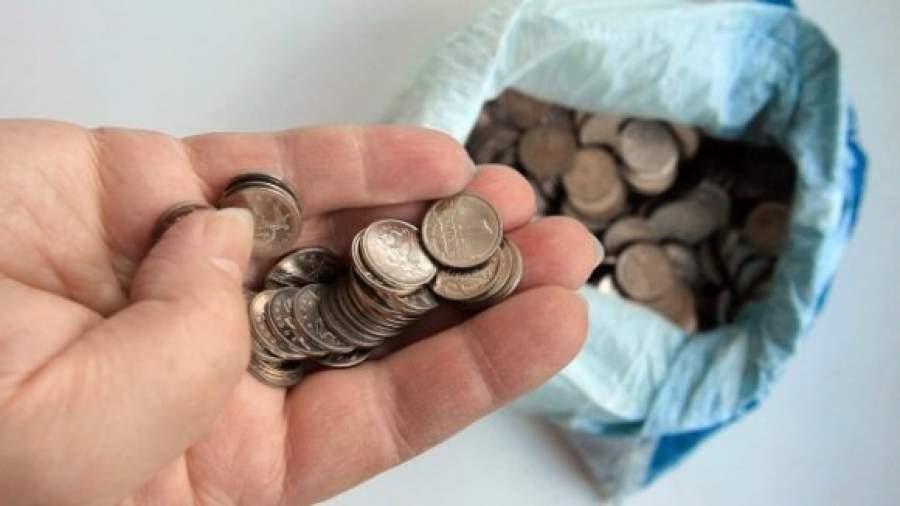 Бюджетников отучат от наличных