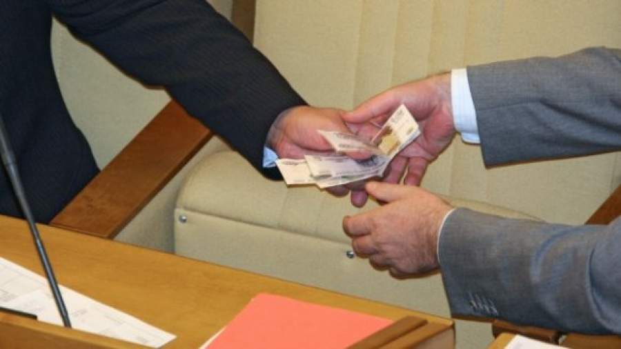 Доходы депутатов проверит специальная комиссия