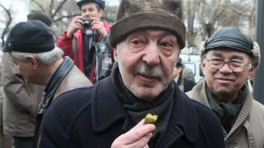 В вагонном купе с Андреем Битовым
