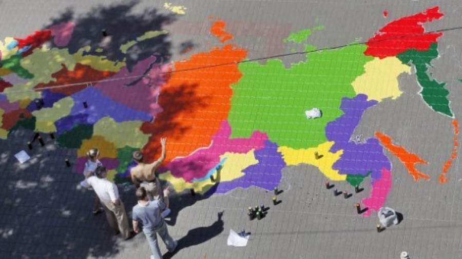 Кремль сделает из полпредов политиков