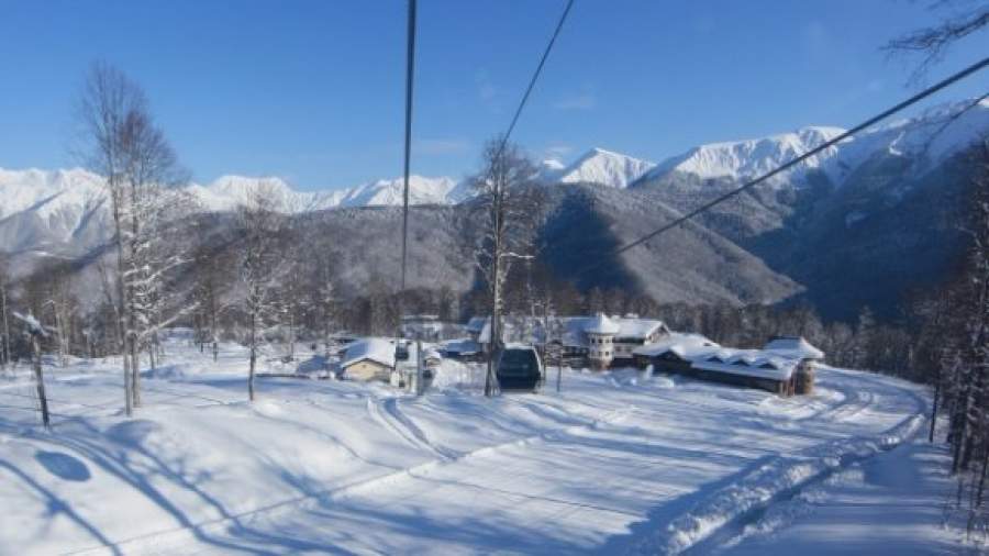 Горнолыжники приехали полетать с «Русского трамплина»