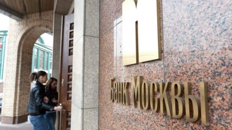 Андрей Бородин позолотил топ-менеджменту парашюты