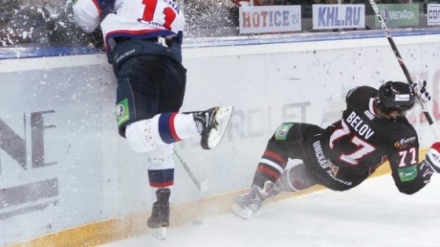 Хоккеиста «Авангарда» убрали со льда после трагедии с Черепановым