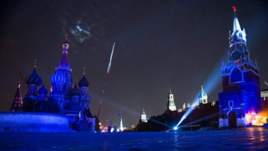 На праздники в Москве станут использовать тематическое освещение