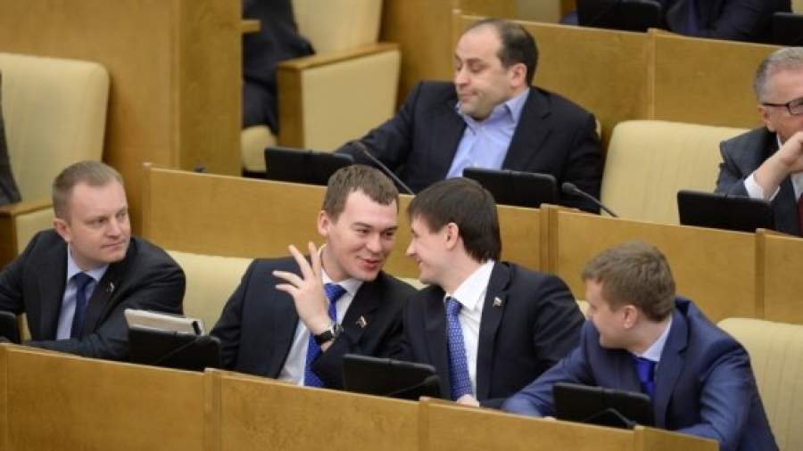 Кандидат в мэры от ЛДПР удвоит зарплаты и построит самый большой пляж