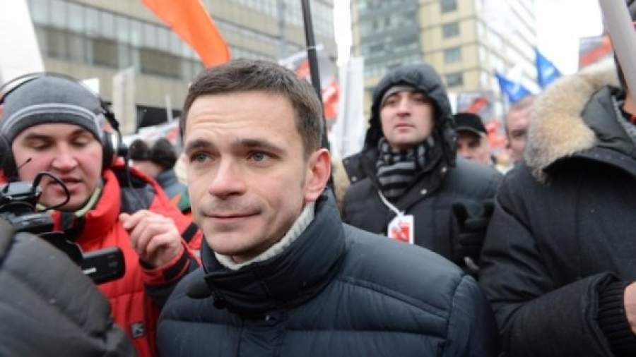 Немцова и Яшина хотят исключить из КС оппозиции