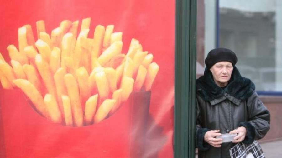 Рекламу фастфуда и других «разлагающих общество» товаров запретят