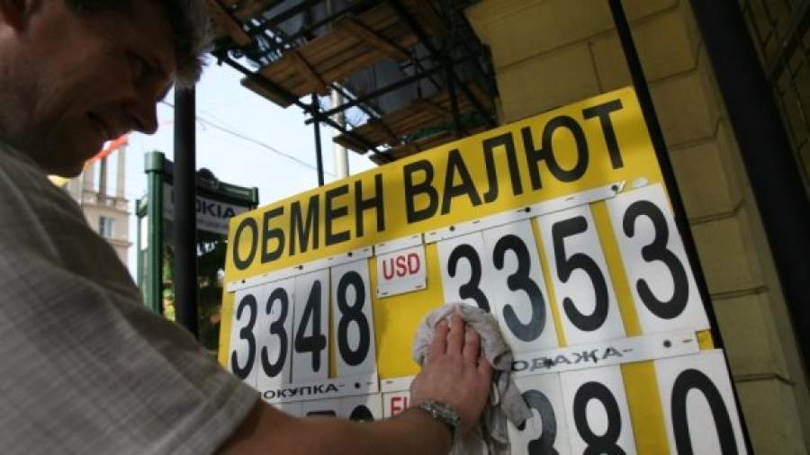 Нефть укрепила рубль