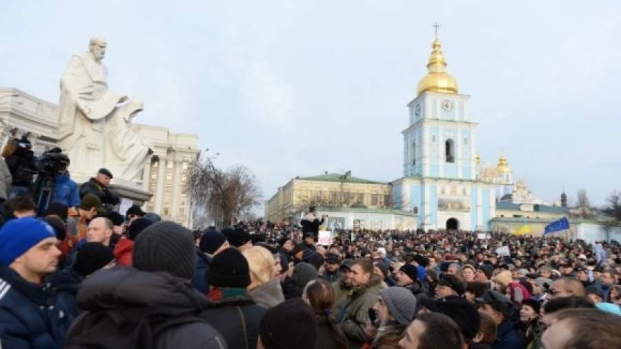 Церкви поят, кормят, одевают участников украинских протестов