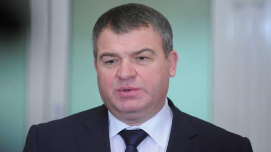 Сердюков в Москве получил повестку на допрос по делу «Оборонсервиса»