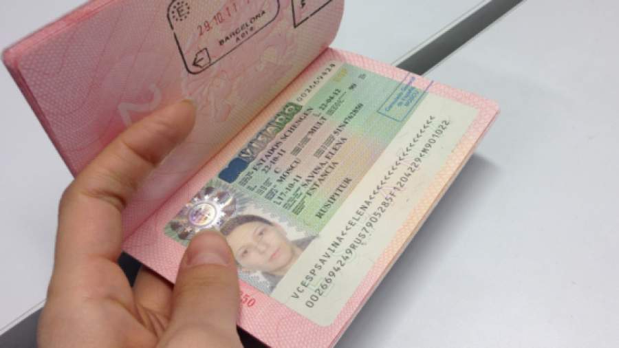 Бизнес-туристы и беженцы принесли казне 5 млрд рублей