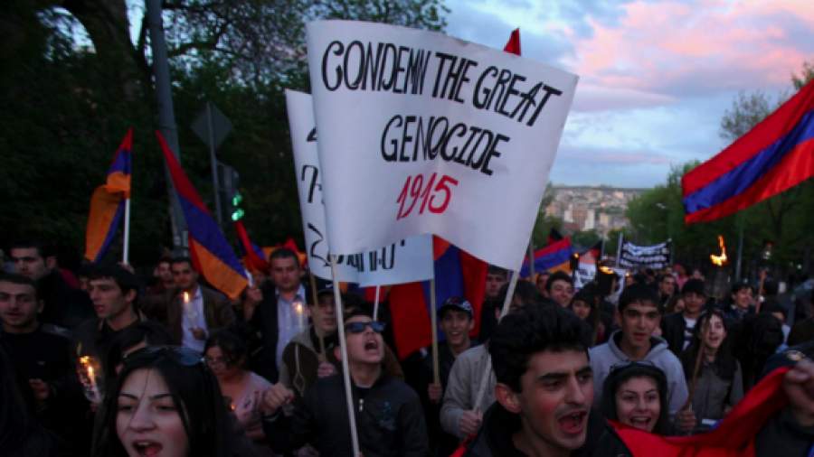 Главу турецкого МИДа попытались выгнать из Еревана