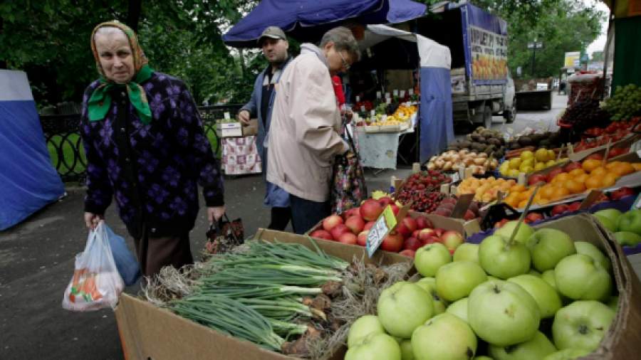 Москвичей будут завлекать на выборы дешевыми колбасой и картошкой