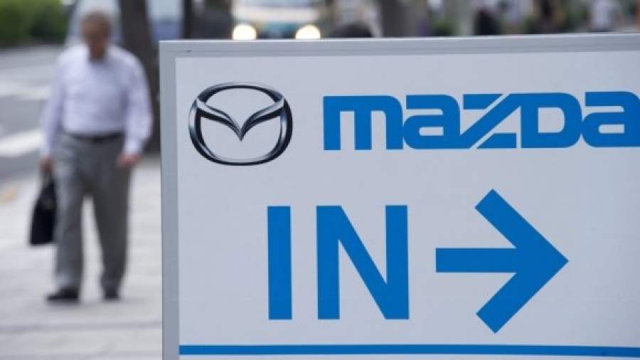 Налоговики присели на Mazda