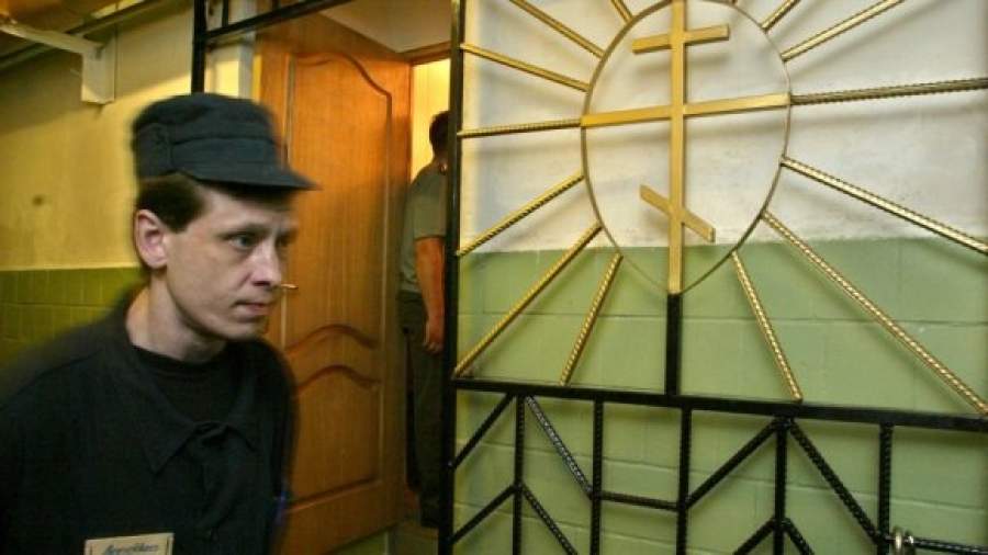 Российских заключенных страхуют от пыток