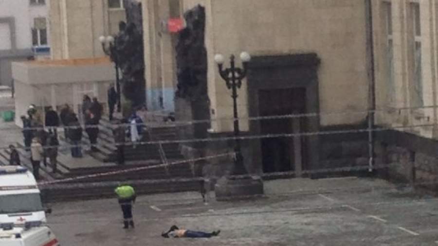 При взрыве в Волгограде погибли 10 человек