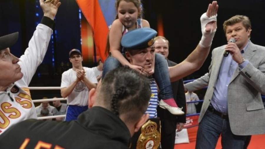 Лебедев отстоял звание чемпиона