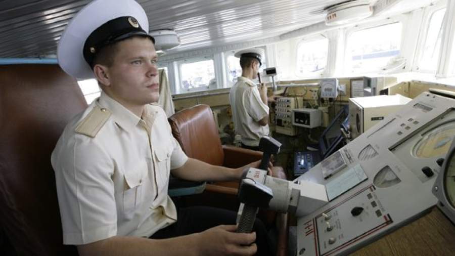 Военно-морской флот России откажется от бумажных карт