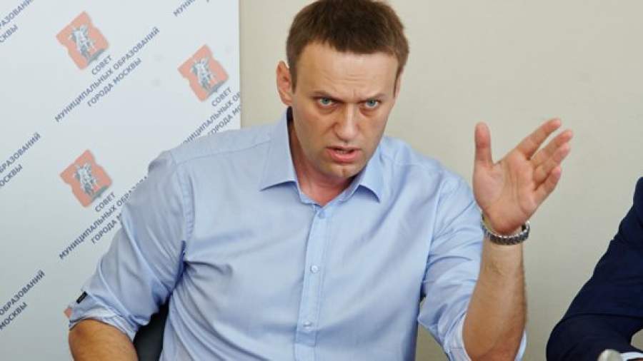 Навальный собрал семь подписей в свою поддержку