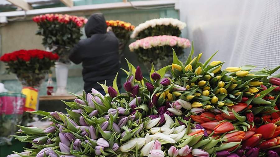 Как жители столицы готовятся к Международному женскому дню