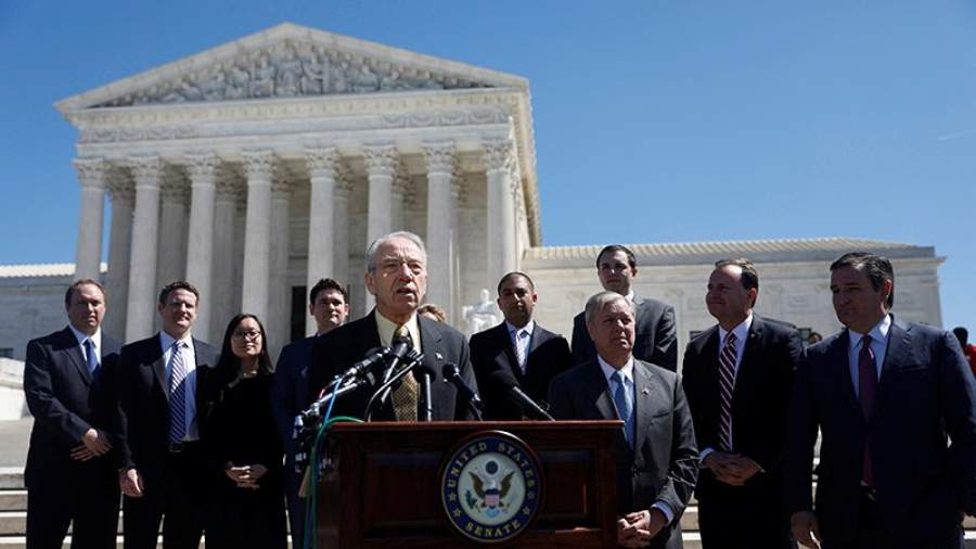 Республиканцы намерены взять Верховный суд в свои руки