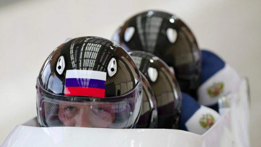 Российские саночники, бобслеисты и двоеборцы остались без экипировки