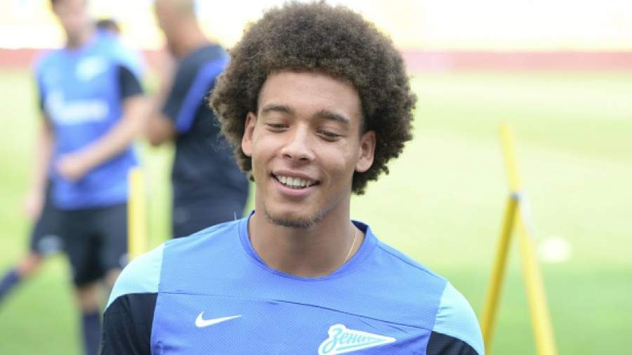 «Валенсия» намерена приобрести полузащитника «Зенита» Витселя