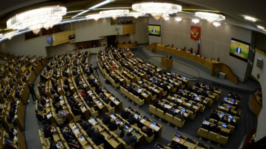 В Думе предлагают разрешить одномандатникам создавать фракции