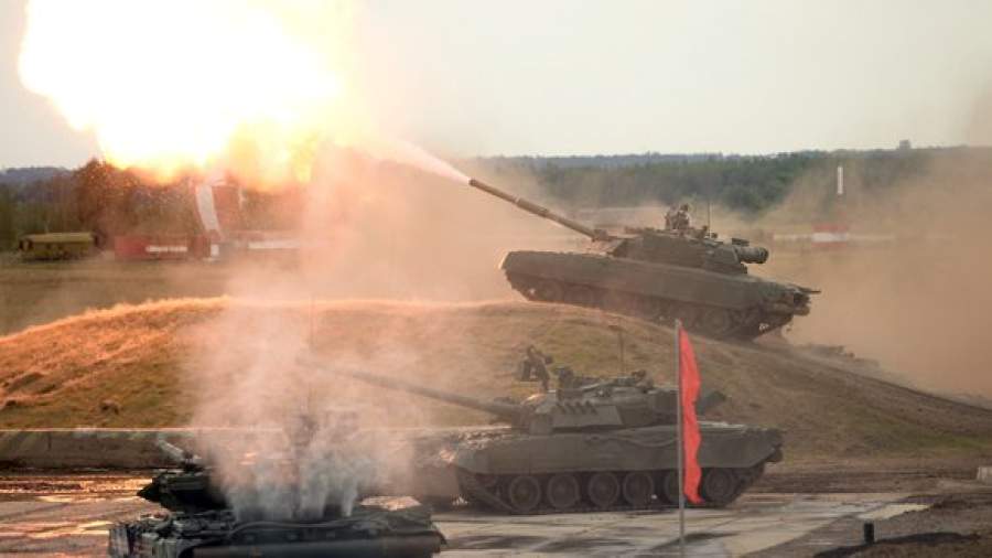 Минобороны потратит 1,74 трлн рублей на военную технику в 2015 году