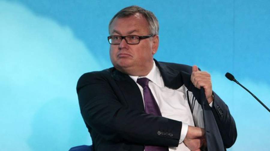 ВТБ перенесет проблемы Банка Москвы на 2011 год