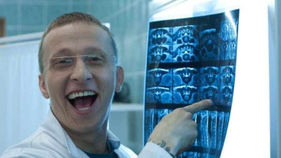 «Священнику нельзя быть актером. Перестану сниматься — подумаю о новом подряснике»