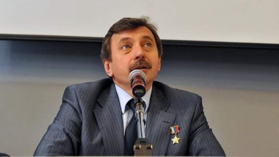 Героя России Александра Лазуткина уволили со скандалом