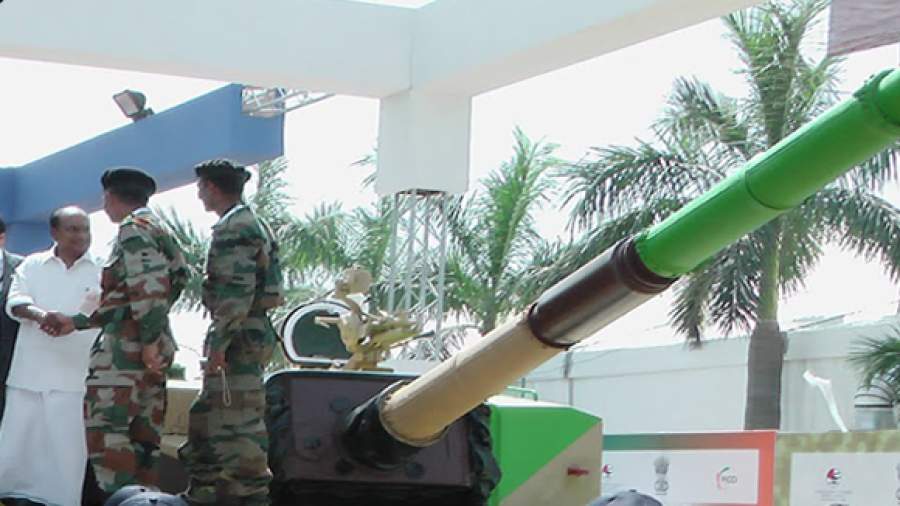 Россия привезла в Дели «Панцирь», «Тор», «Тунгуску» и «Иглу»