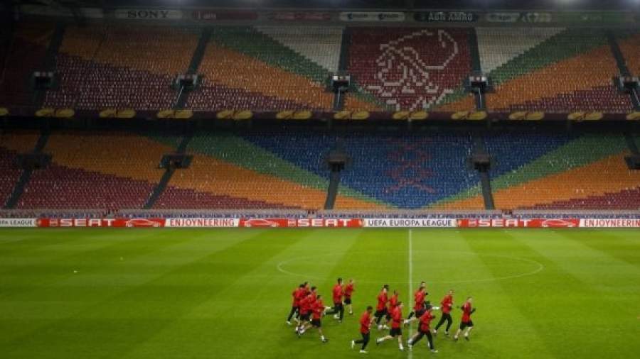 «Манчестеры» вступили в соперничество в Лиге Европы