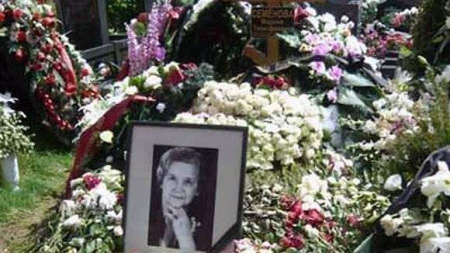 Попечители ГАБТа выделили 2 млн рублей на памятник Марине Семеновой