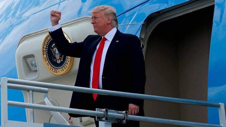 Дональд Трамп утвердил краткосрочный бюджет