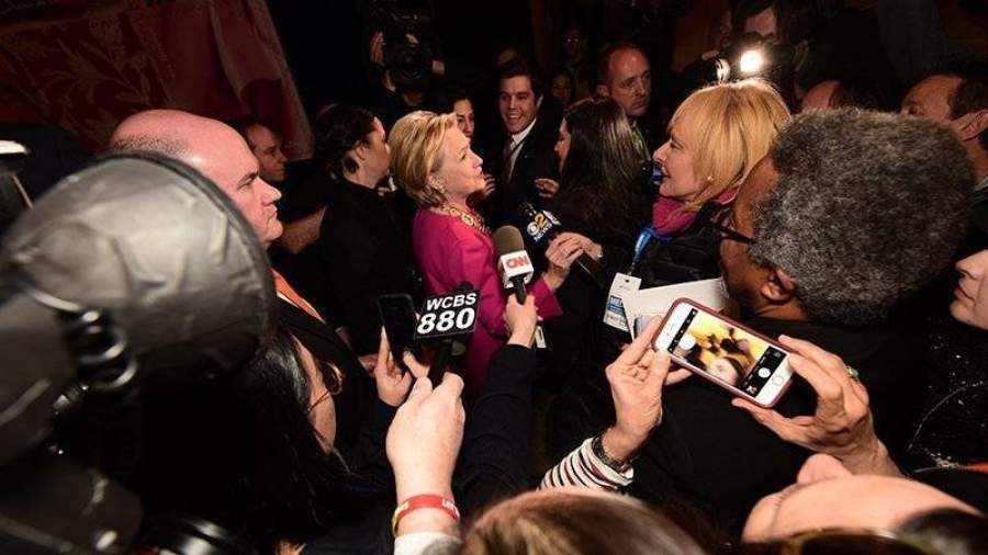 Клинтон создала новую организацию в поддержку политиков