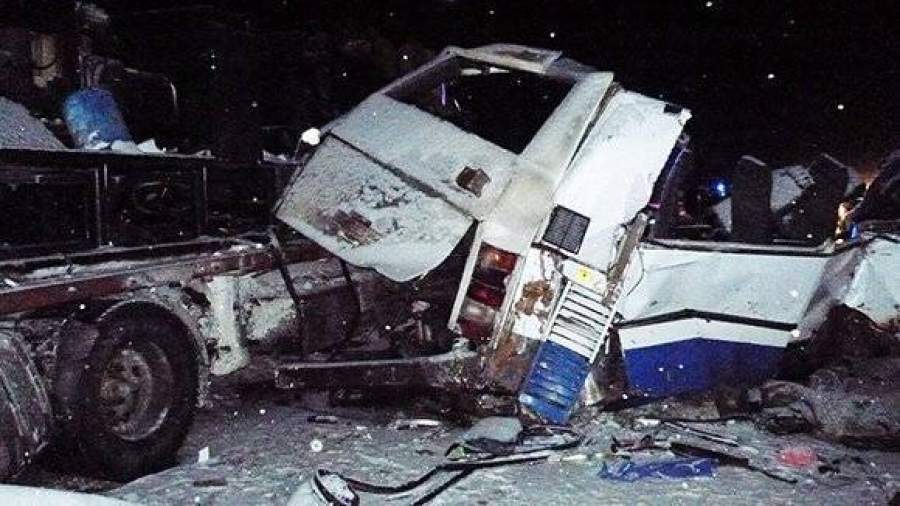 В Югре разбился автобус с участниками детской команды по акробатике