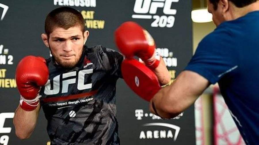 Бой Нурмагомедов — Фергюсон официально отменен