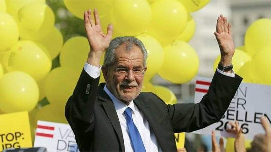 На президентских выборах в Австрии победил Александер ван дер Беллен