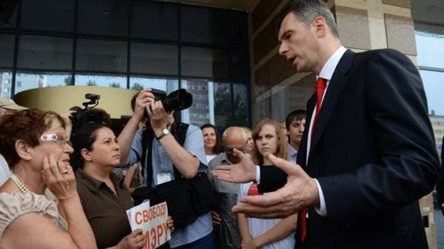 Прохоров возьмет под опеку дочь Урлашова