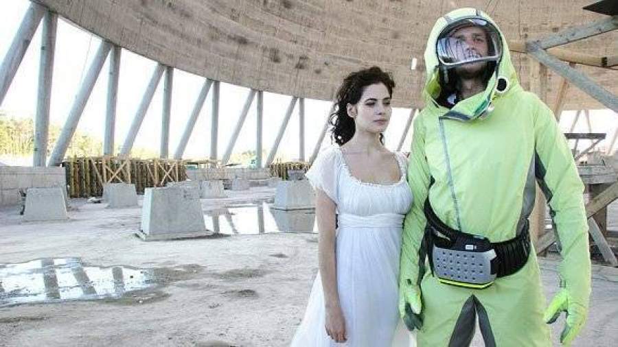 В споре физиков и лириков Василий Бархатов взял сторону ядерщиков